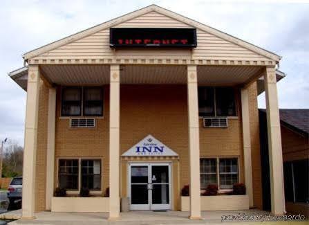 Fairview Inn & Suites Buitenkant foto